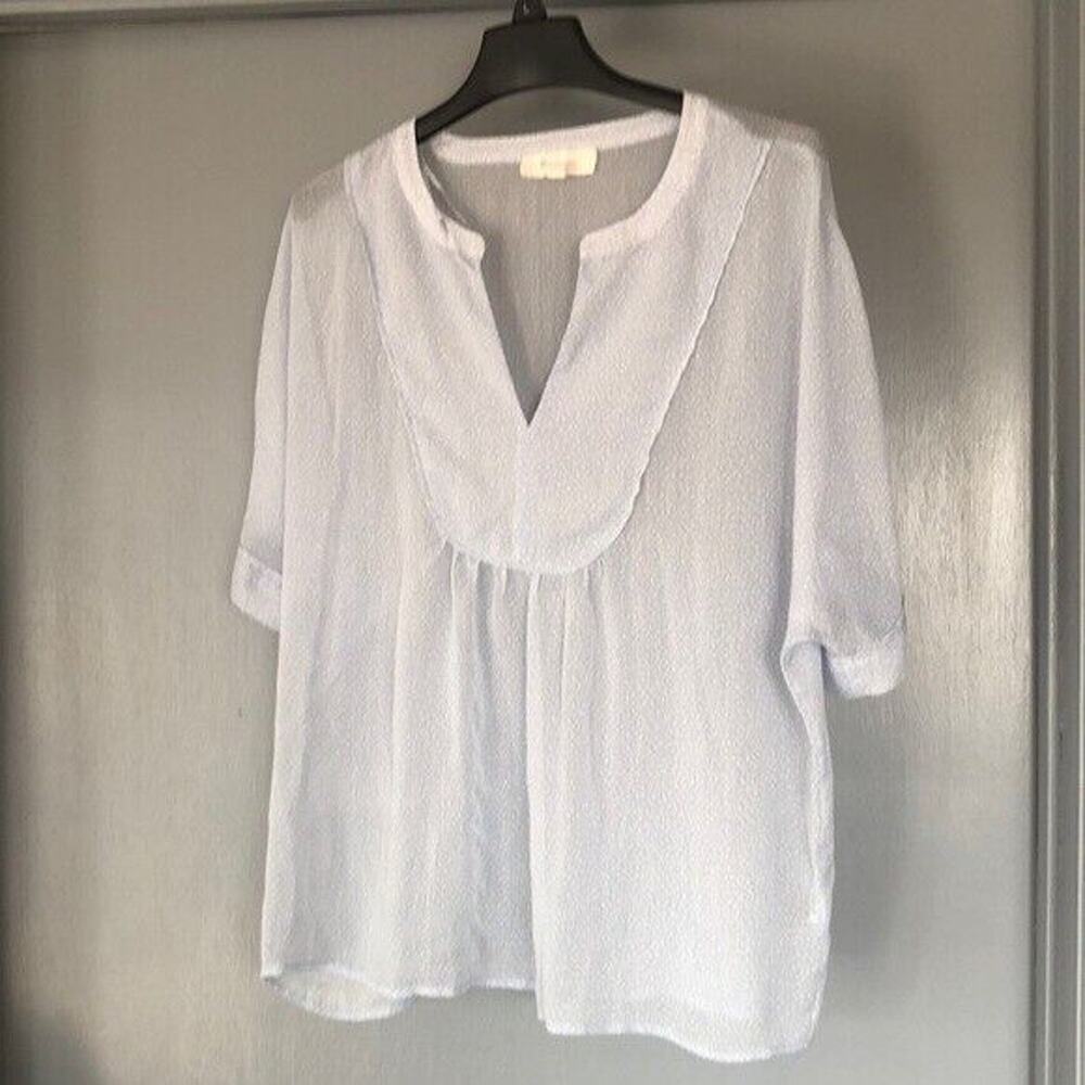 Two by Vince Camuto V-neck Top Women's M Fairycore light blue short sleeve Sheer